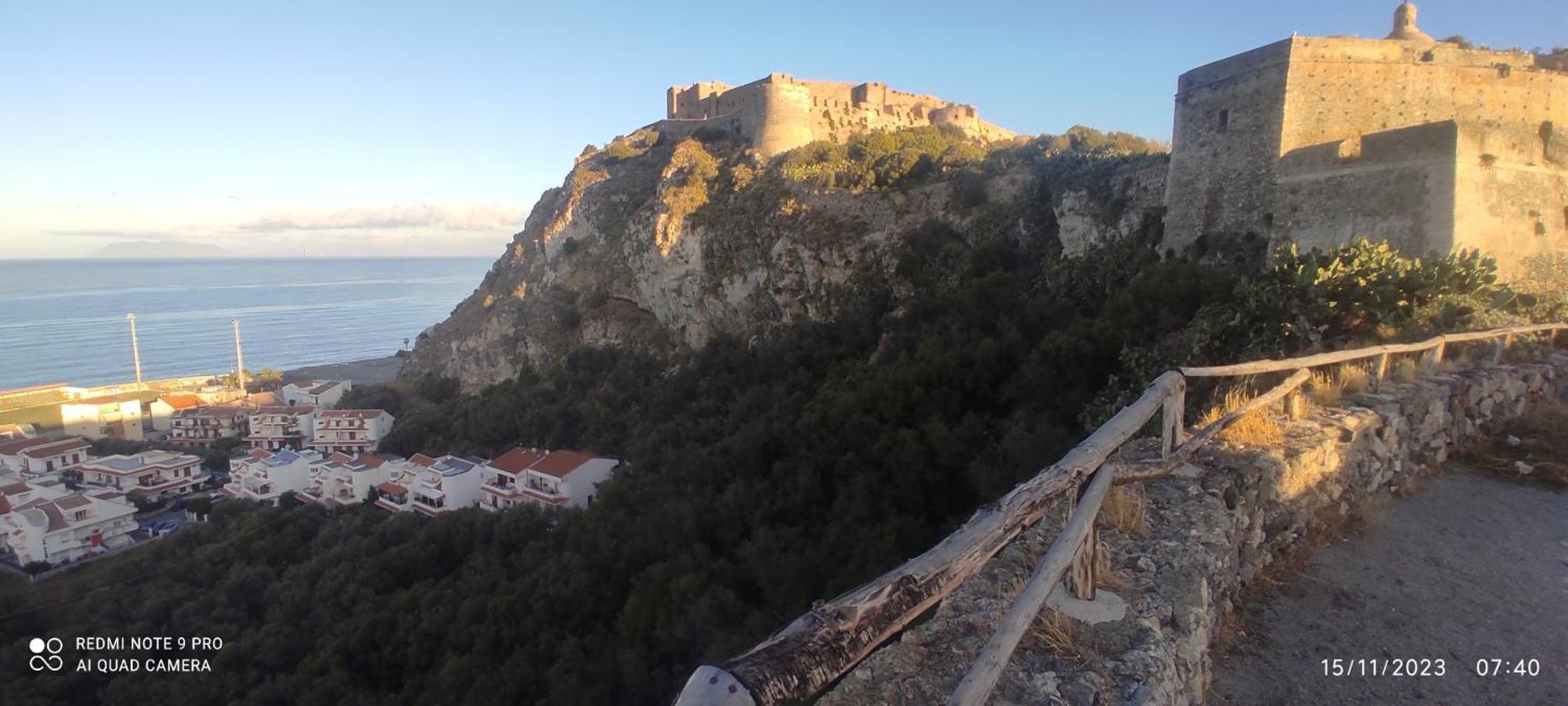 La Casa Del Nonno Bed & Breakfast Milazzo Exterior photo