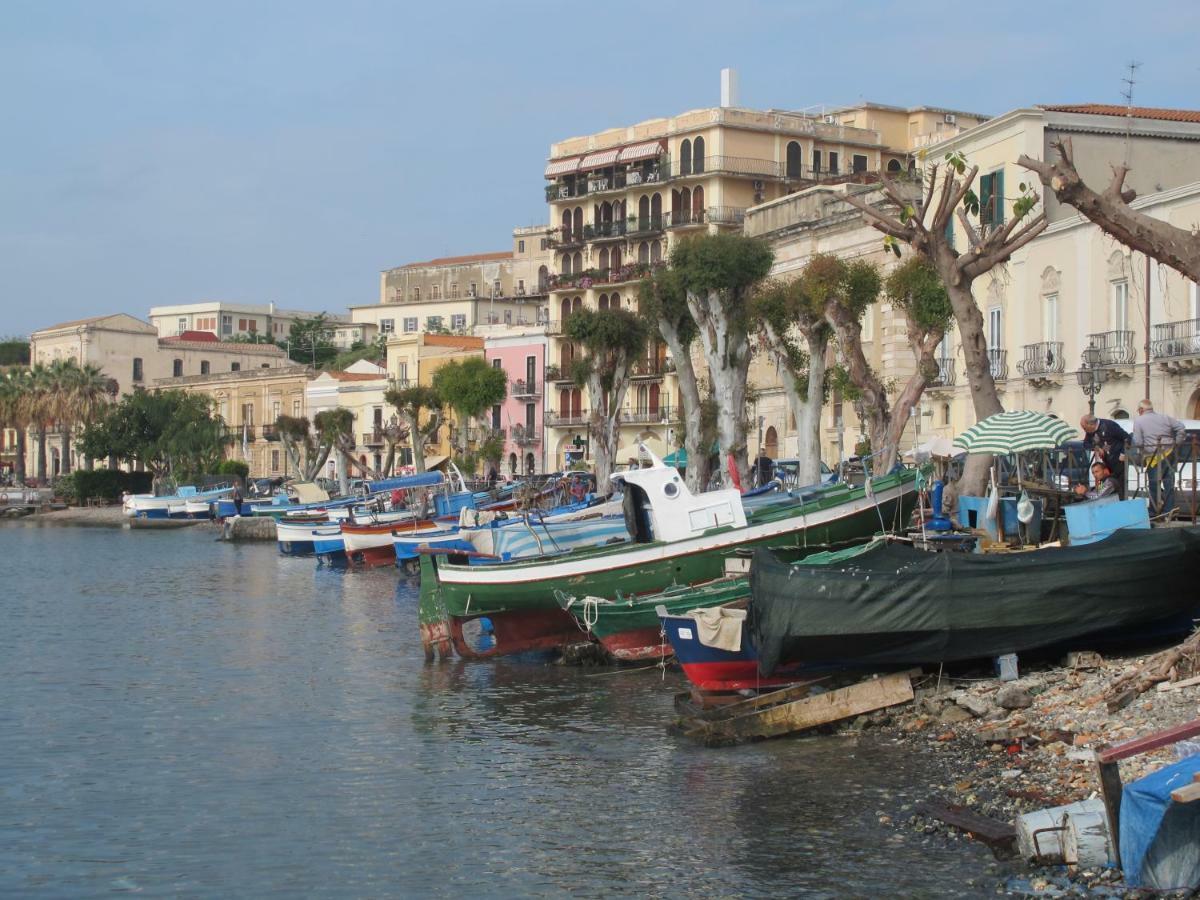 La Casa Del Nonno Bed & Breakfast Milazzo Exterior photo