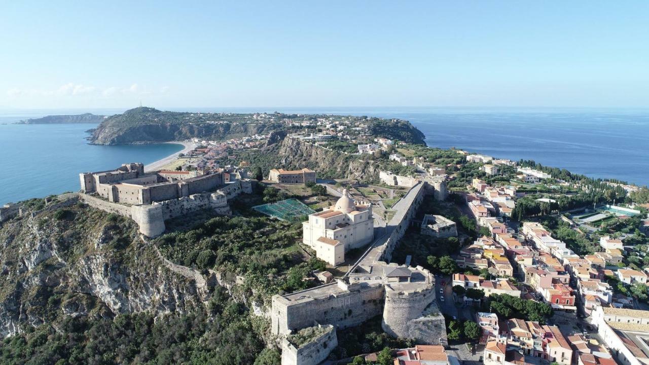 La Casa Del Nonno Bed & Breakfast Milazzo Exterior photo